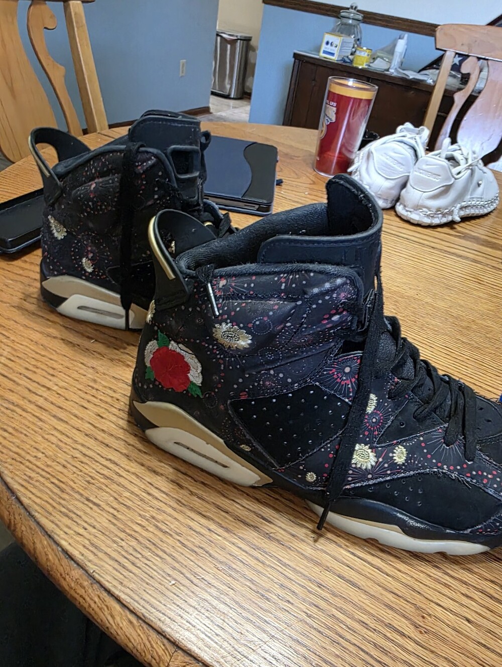 Jordan 6 "Chinese New Year, Size 11m. Pre-owned, Black High-Top Sneakers - Picture 8 of 13